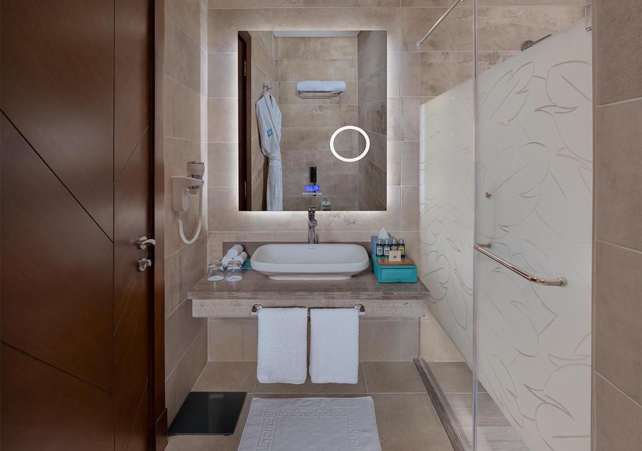 Crystal Inn Hotel - Alamein (Adults Only) El Alamein Exteriör bild Bathroom